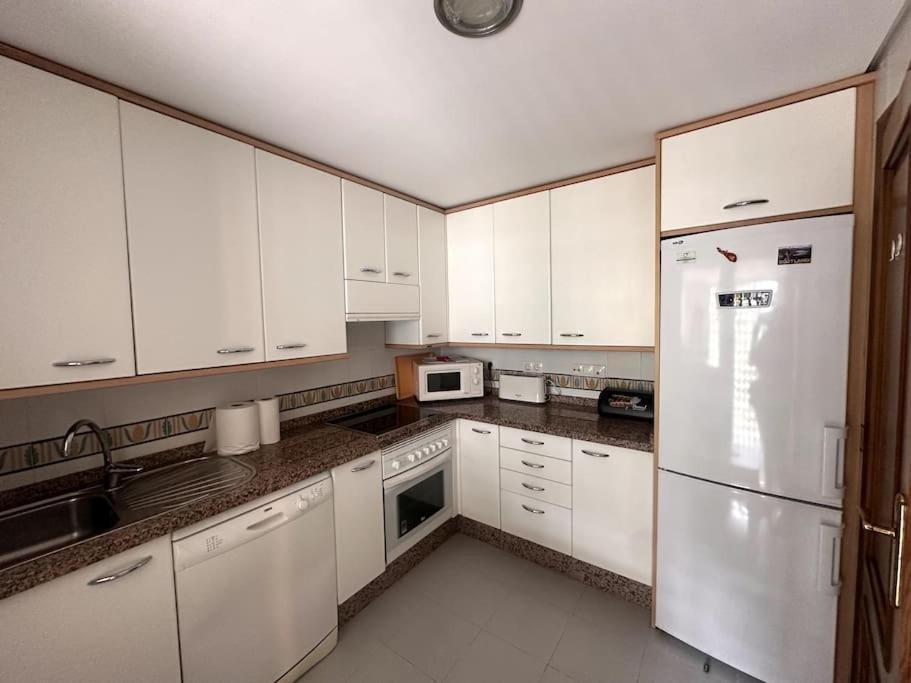 Costalita Beach Apartamento En Estepona Bagian luar foto