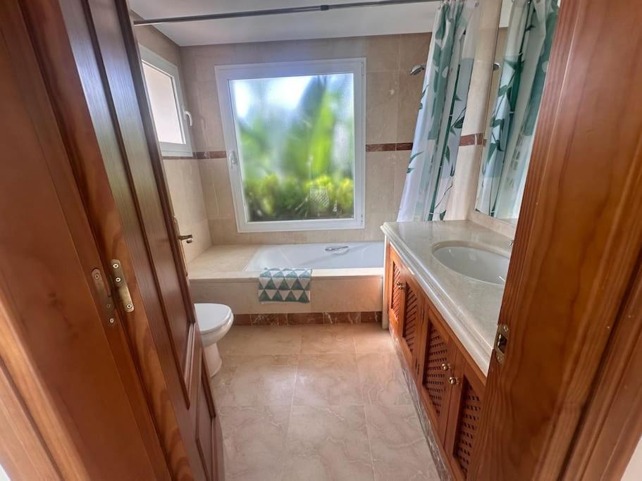 Costalita Beach Apartamento En Estepona Bagian luar foto