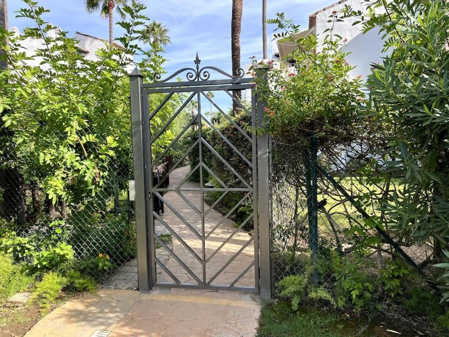 Costalita Beach Apartamento En Estepona Bagian luar foto